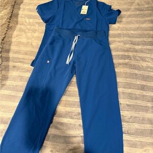 Figs Royal Blue set size small